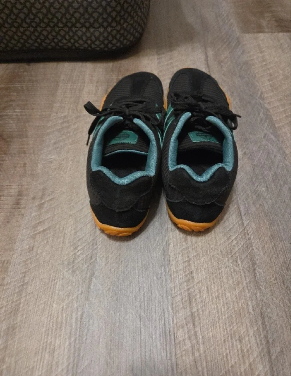 Amazon lightweight athletic